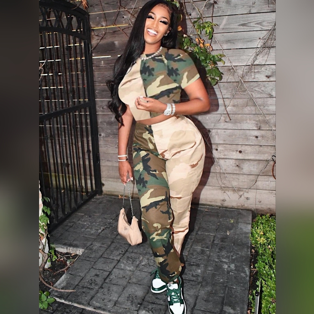 CAMOUFLAGE 2 PIECE - Picture 2 of 2